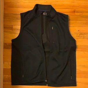 Vineyard vines vest